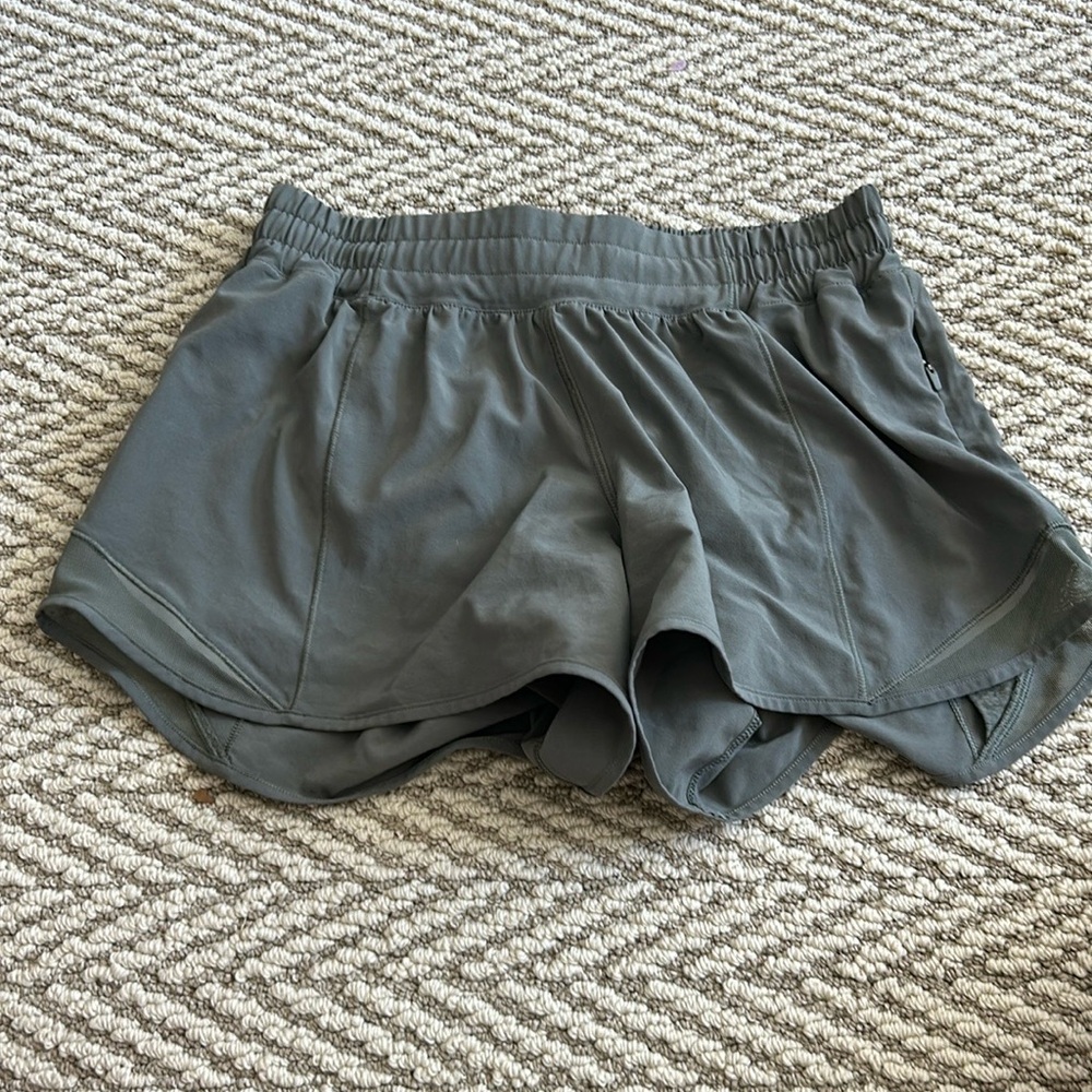 Lululemon shorts size 6 length 4 inch army green